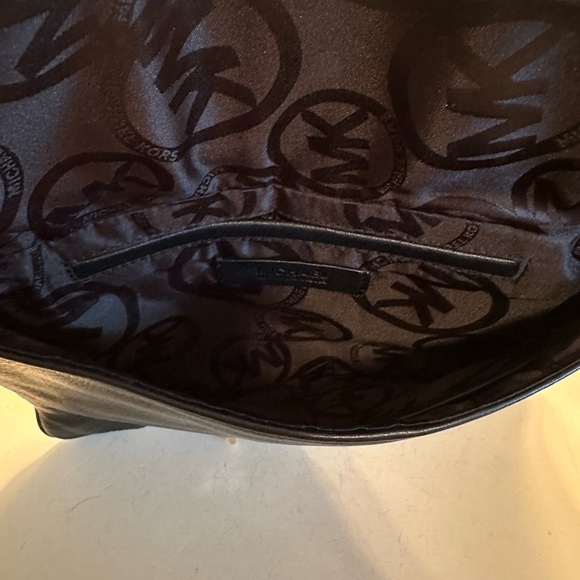 Michael Kors double flap pocket clutch - Picture 4 of 10